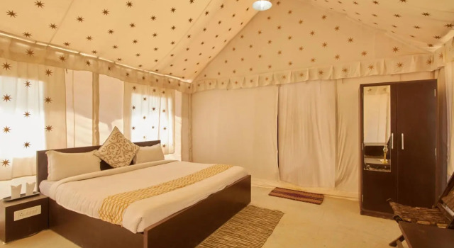 Тент Savi Camps Jaisalmer