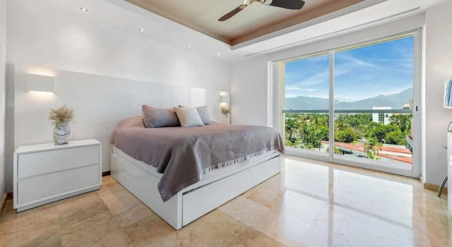 Апартаменты Luxury Oceanfront 4BR Condo - Pool - Ocean View
