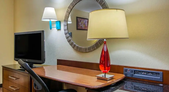 Двухместный номер Standard Travelodge by Wyndham Forsyth