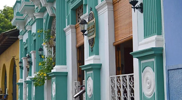 Четырёхместный номер Standard с балконом Hotel Dario Granada