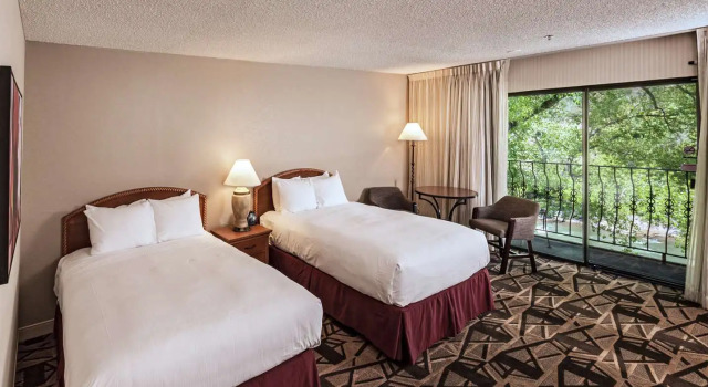 Standard Zimmer mit Balkon und mit Flussblick DoubleTree by Hilton Durango
