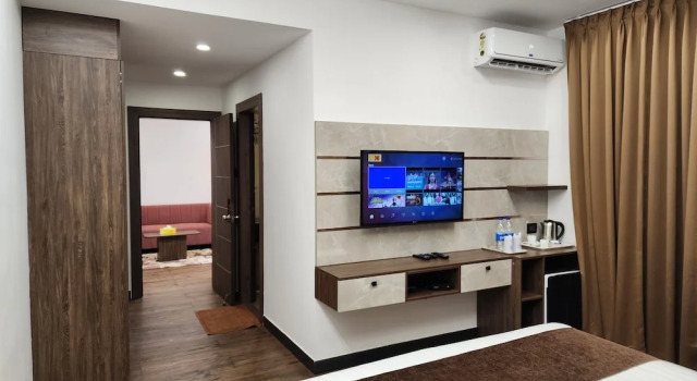 Полулюкс Hotel Arcadia