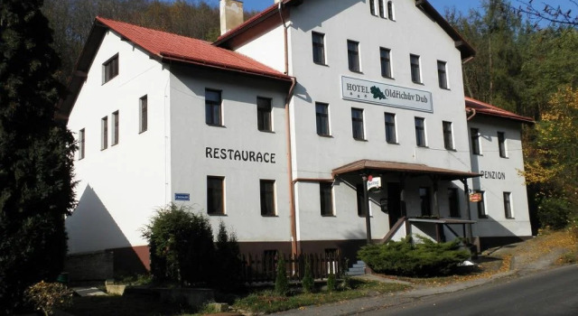 Hotel Oldřichův Dub, Забронировать Отель Отели Czech central mountains с бассейном, Бассейн