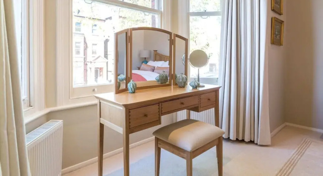 Апартаменты Homely 2 Bedroom Victorian Apartment in Hampstead