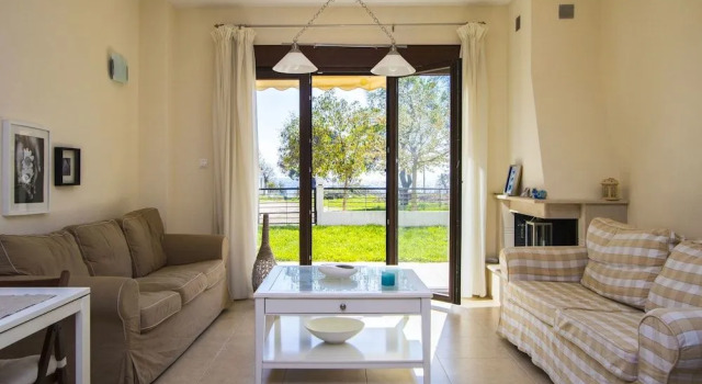 Guedin Sea Side House, Book Vacation Home Nikiti 