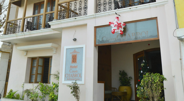 Cours Chabrol A Heritage Hotel By The Sea, Varaa Hotelli White Town 
