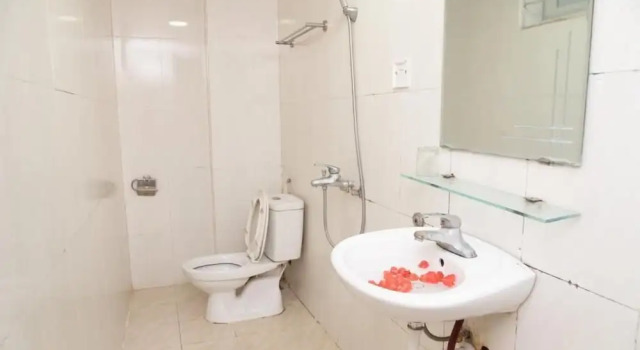 Номер Standard Phuong Dong Hotel Cau Giay -by BayLuxury
