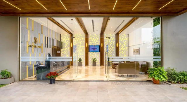 Crystal Suites, Забронировать Отель Отели Бадакара с бассейном, Бассейн