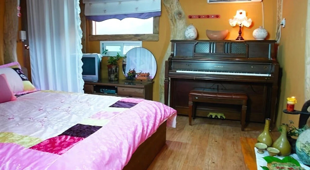 Buan Bbalgan Jibung Pension, Reserva ahora Hotel Buan Jeolla del Norte