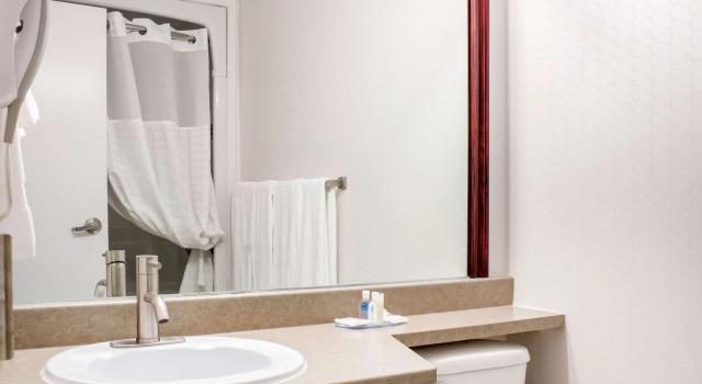 Четырёхместный номер Standard Comfort Inn