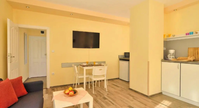 Central Studio #3, Забронировать Отель Бургас Burgas Coast, рядом с Летний театр