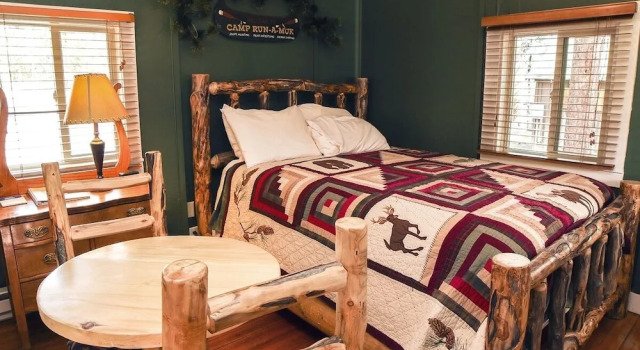 Triple R Cottages: 4 1 Bedroom Cabin, Забронировать Дом для отпуска Эстес-Парк Rocky Mountain National Park, рядом с Trout Haven Fishing Pond