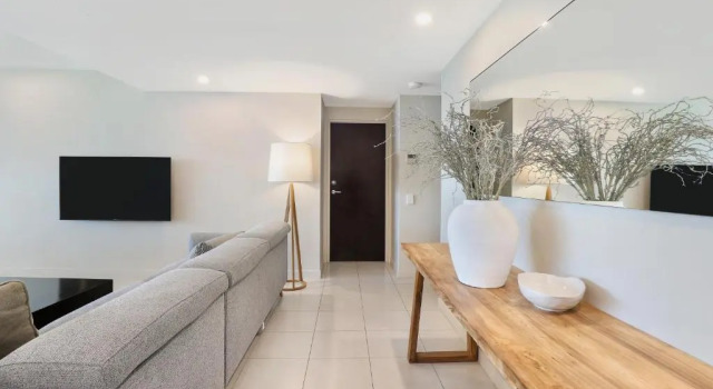 Люкс Deluxe c 1 комнатой с видом на море Element on Coolum Beachfront Sunshine Coast