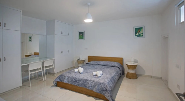 Celebrity Villa Hollyoaks 4, Rezervovat Vila Protaras Famagusta, poblíž Sunrise Beach