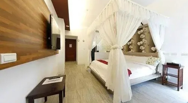 Summer Mary Bed and Breakfast, Забронировать Отель Отели в центре Магун, в центре, Завтраки