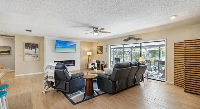 111 Sunset Drive, Varaa Lomakoti Hotellit Space Coast pysäköinnillä, Pysäköinti