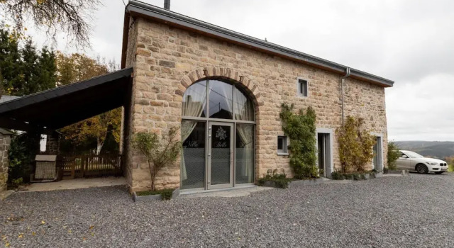 Farmhouse in Ardennes Near Coo Waterfalls, Забронировать Дом для отпуска Отели Труа-Пон с бассейном, Бассейн