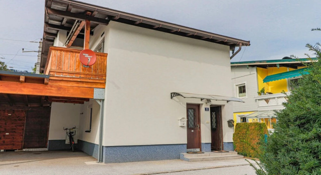Elegant Holiday Home in Sankt Johann in Tirol With Balcony, Забронировать Отель Отели Тироля 3 звезды, 3*