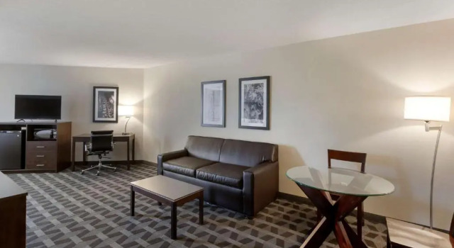 Люкс Best Western Plus Leamington Hotel & Conference Centre