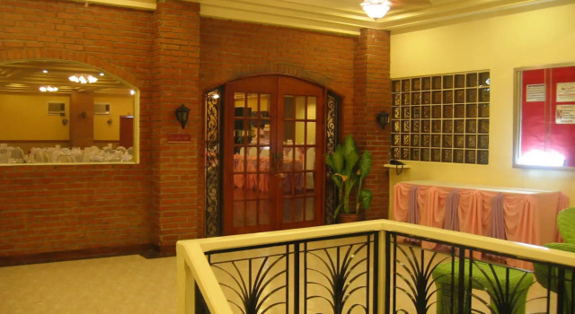 Villa Caceres Hotel, Book Hotel Hoteller i Camarines Sur med pool, Swimmingpool