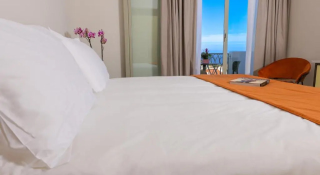 Hôtel Maria Die, Varaa Hotelli Calvi 
