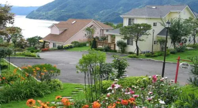 Cheongpoong Bluming Days, Prenota Hotel Jecheon Chungcheongbuk-Do