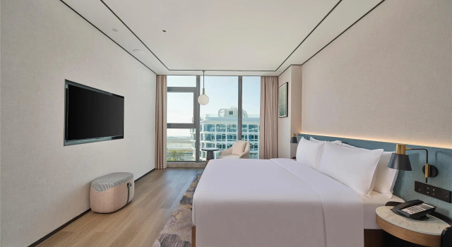 Люкс Deluxe Hilton Guangzhou Baiyun Airport Terminal 3