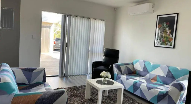 4 bedroom home fully furnished in Papakura, Auckland, Забронировать Отель Папакура регион Окленд