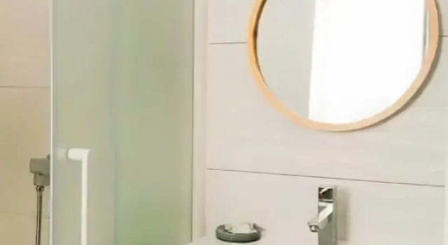 Havuz manzaralı Standart çift kişilik oda Hôtel Le Ribéral
