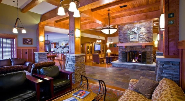 Tamarack Lodge, Rezerwuj Hotel Traverse City Michigan