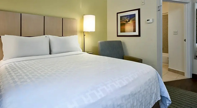 Люкс Standard Candlewood Suites Dallas Fort Worth South by IHG