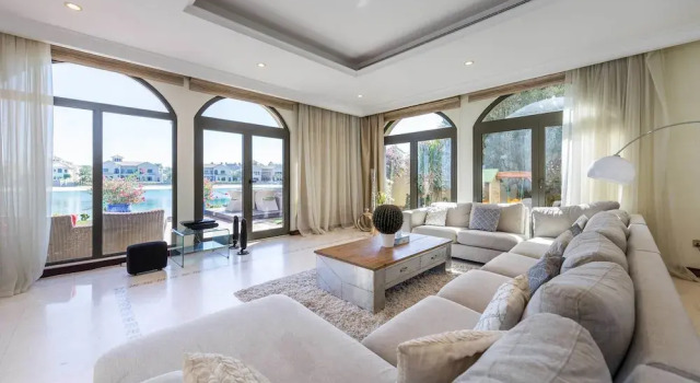 5 Bedroom Garden Villa at Frond E by Deluxe Holiday Homes, Забронировать Вилла Виллы Дубая, Вилла