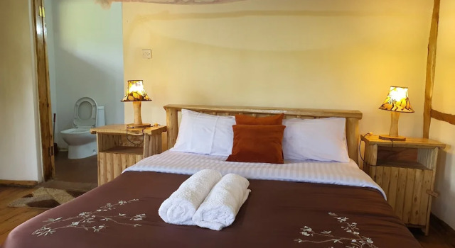 Люкс Luxury Buhoma Gorilla Camp