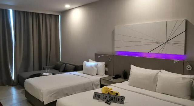 Номер Deluxe The 12 Suites @ Empire Damansara