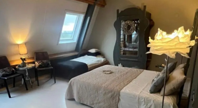 de Hoeksesluis, Book Hotel Lekkerkerk 