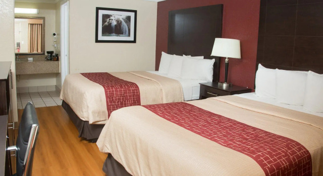 Четырёхместный люкс Red Roof Inn Ardmore