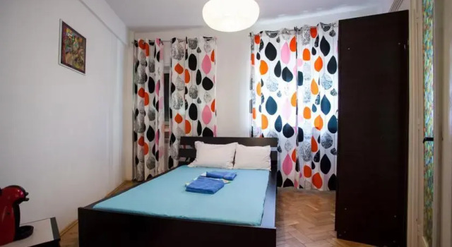 Chic Artistic Central Double Studio