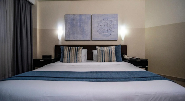 Номер Standard Oak Plaza Hotels East Airport