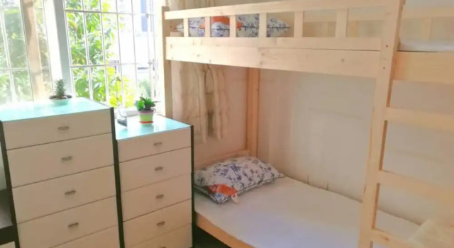Кровать в общем номере (женский номер) Laiyin Garden City Hostel