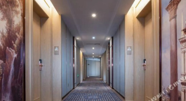 Vienna International Hotel (Chengdu Happy Valley, Dongzikou Metro Station), Boek Hotel Hotels in Chengdu met parkeren, Parkeren