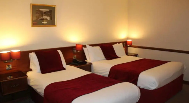 Трёхместный номер Standard Killarney Court Hotel