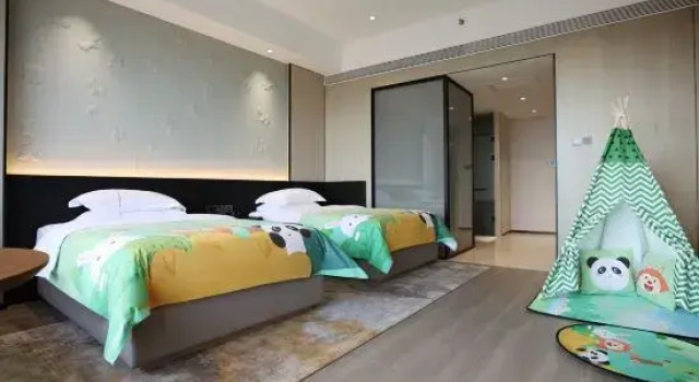 Семейный тент Huayin International Hotel