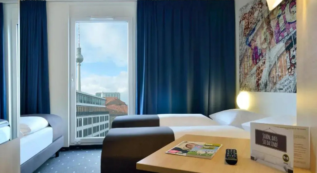Трёхместный номер B&B HOTEL Berlin-Alexanderplatz