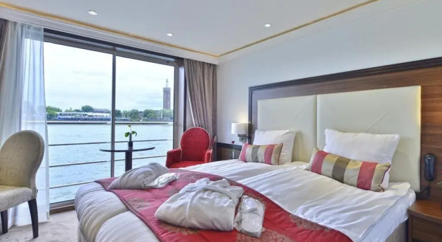 Fair Cruise Fisrt Class Hotelship Dusseldorf, Забронировать Отель Отели Нойс 4 звезды, рядом с Базилика Святого Квирина, 4*