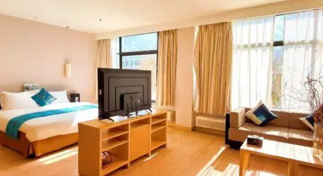 Люкс с видом на сад Four Points by Sheraton Lhasa