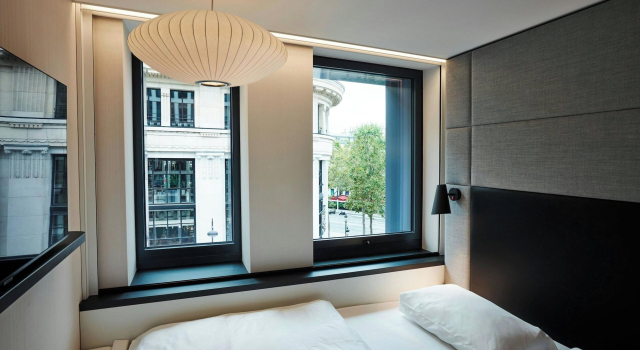 Отель citizenM Paris Champs-Élysées