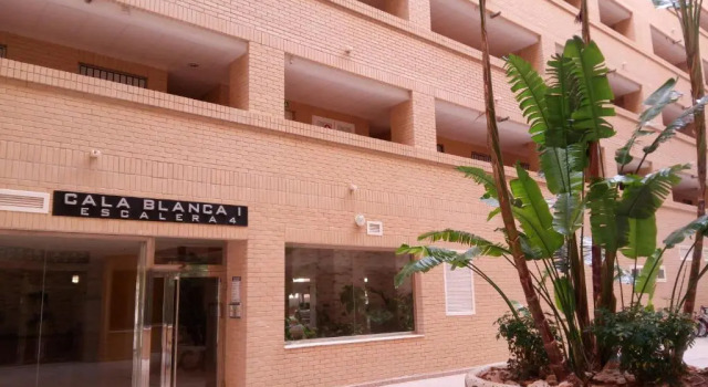 Apartamento 1ª Línea de mar en Marina d'Or con césped y playa [Familiar], Забронировать Апартаменты/квартира Оропеса-дель-Мар Azahar Coast