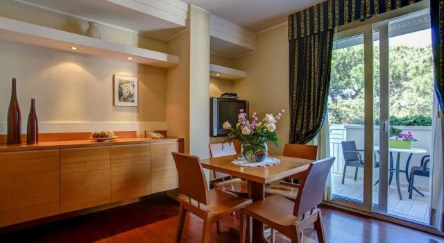 Люкс Deluxe Aparthotel England