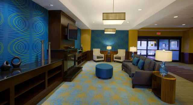 Hampton Inn & Suites Burlington, Забронировать Отель Берлингтон Северная Каролина