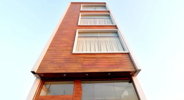 OYO 19716 Hotel Shanay